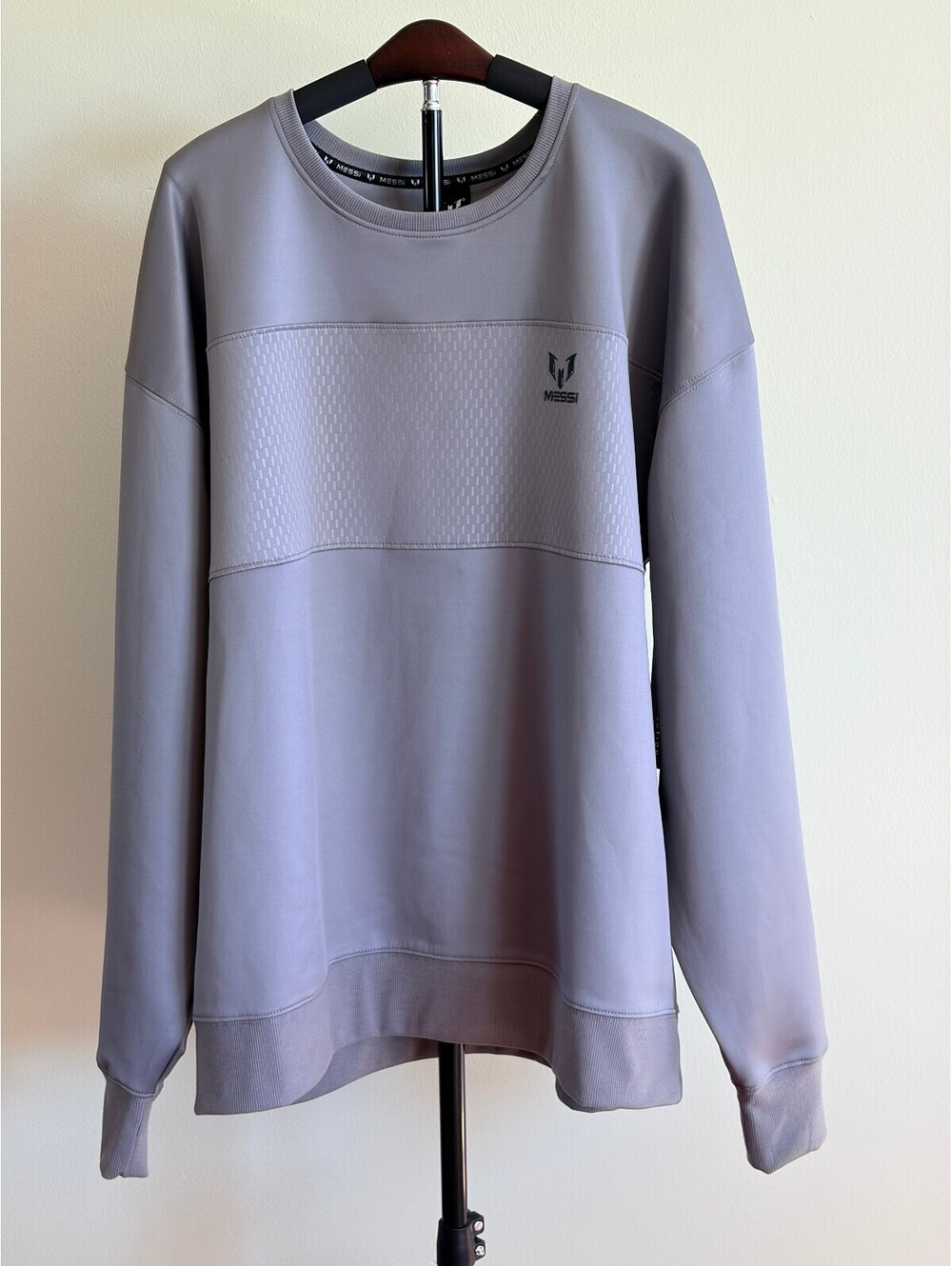 Messi Collection Men’s XL Gray Mesh-Panel Crewneck Sweatshirt NWT